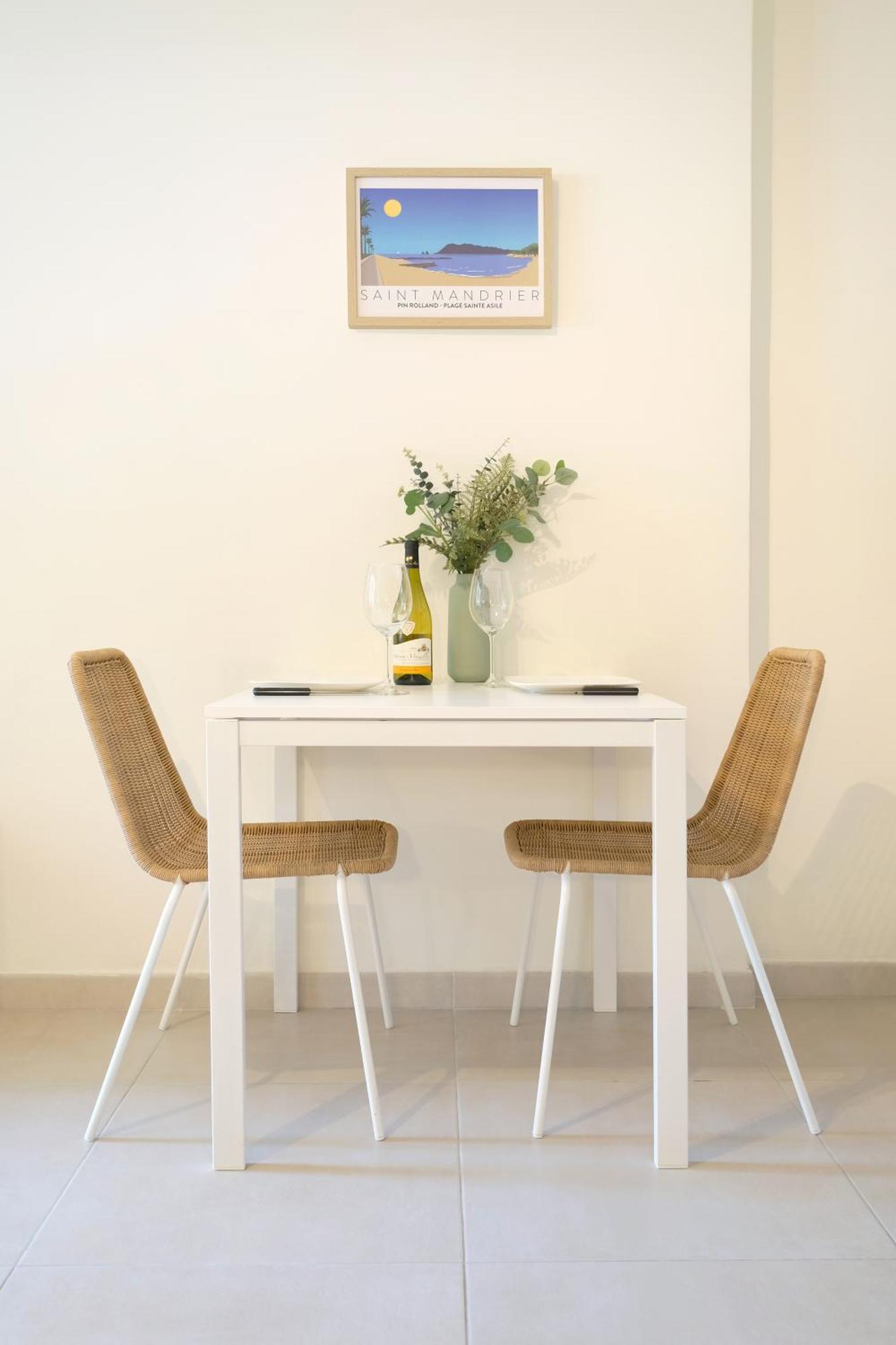 Studio Renove, 5Mn Plage, Terrasse, Clim, Velos Saint-Mandrier-sur-Mer Bagian luar foto